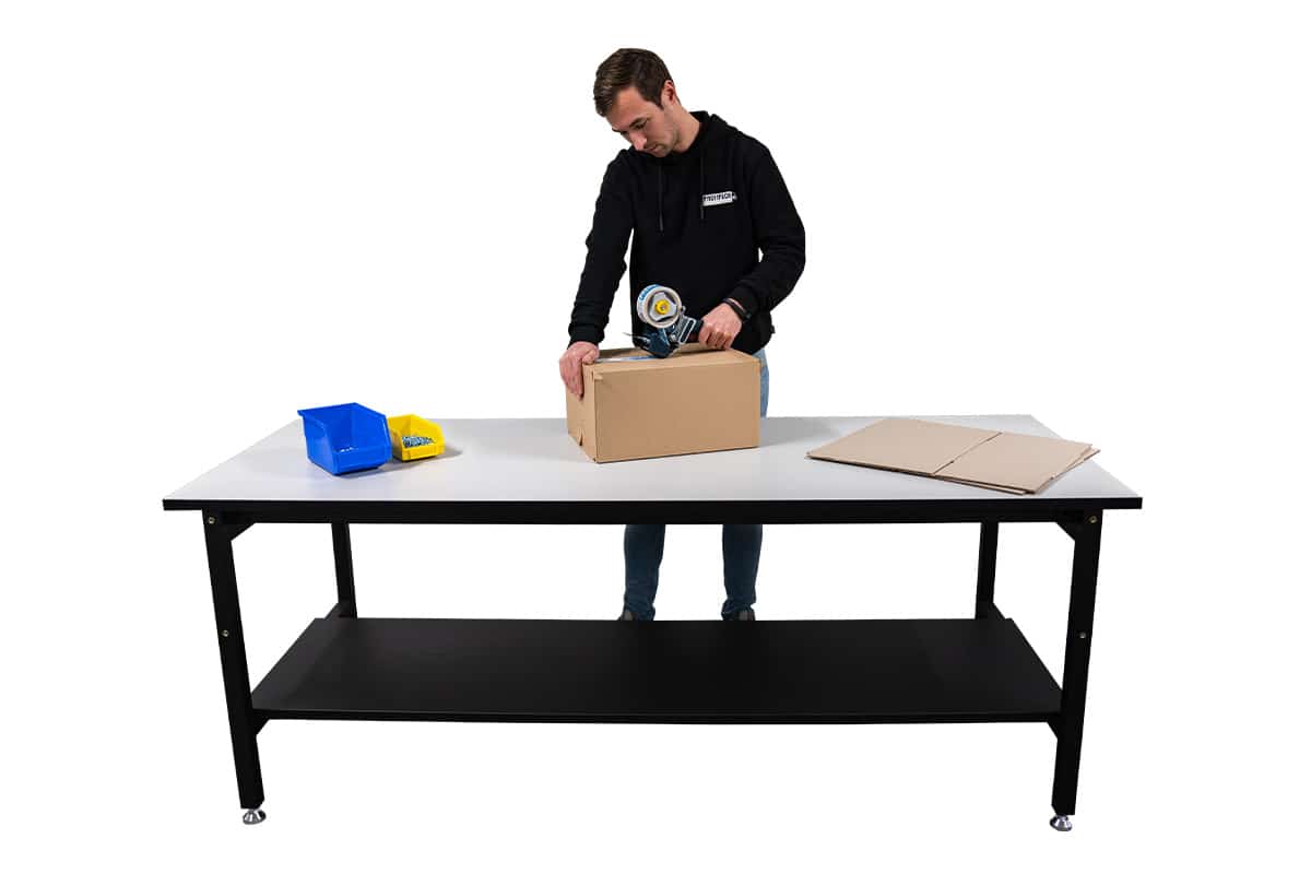Inpaktafel magazijn, werkplaats