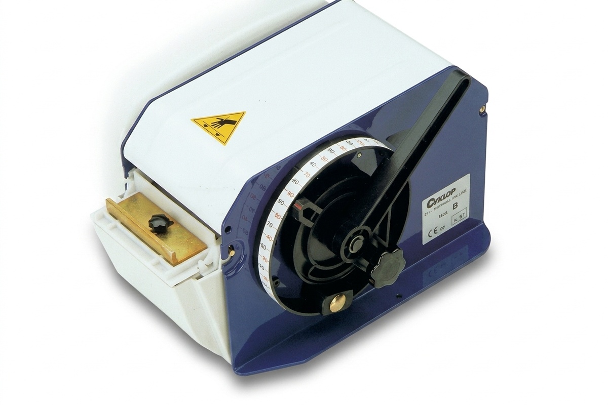 Tape dispenser B6 voor gegomde papieren tape