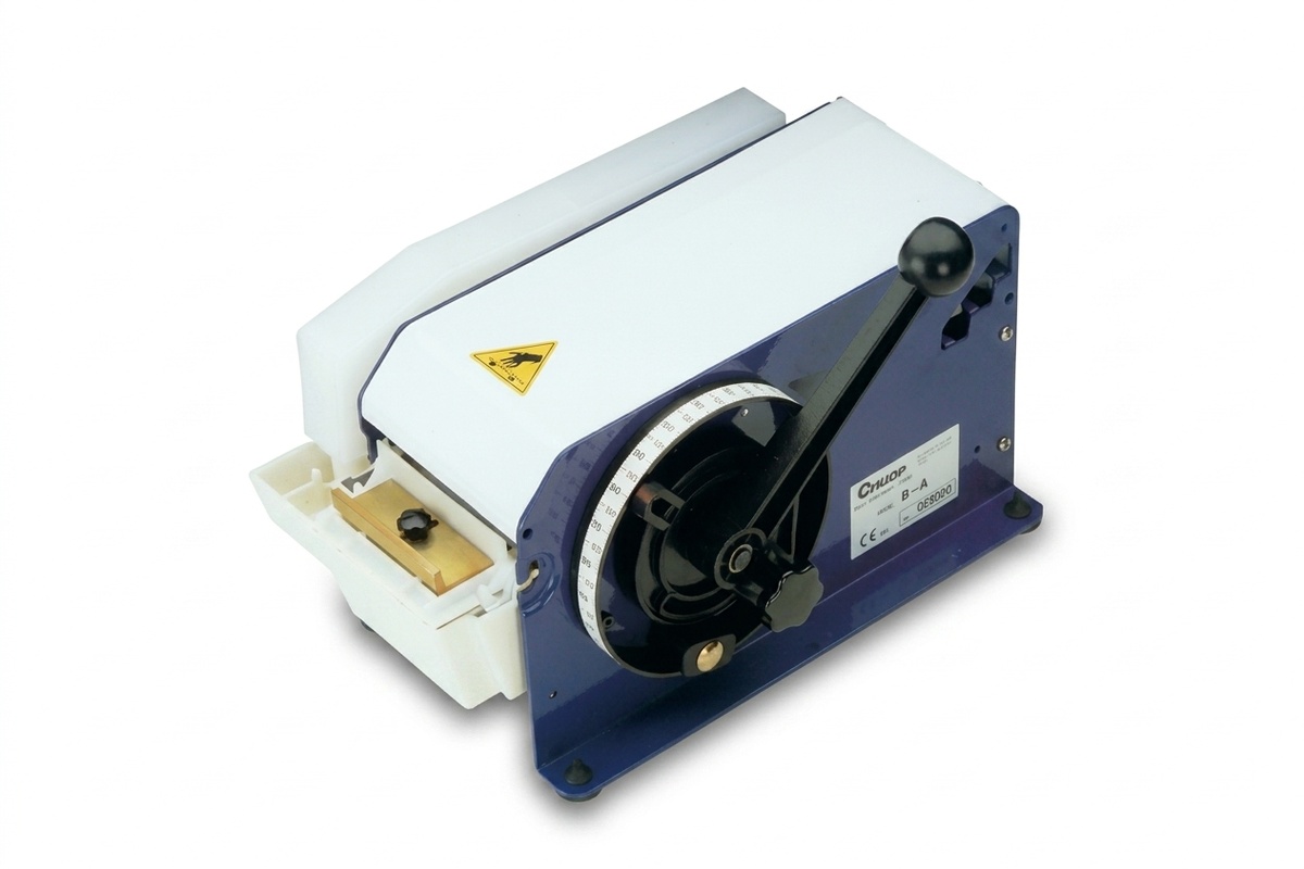 Tape dispenser B6 voor gegomde papieren tape