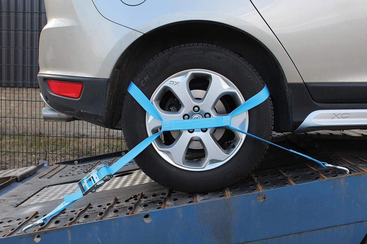 Autostransport spanband met vingerhaak met tussenband