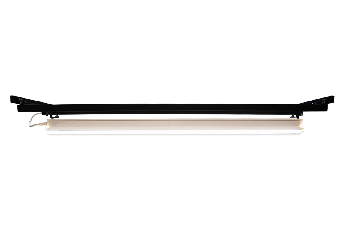 LED armatuur + verlichting inpaktafel - 155cm